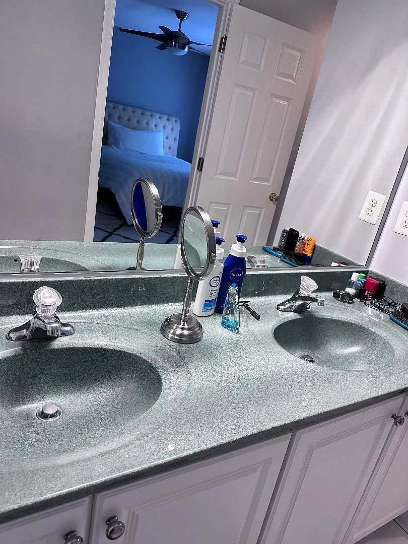 1 bed, 200 sqft, $1,200 — Photo 3