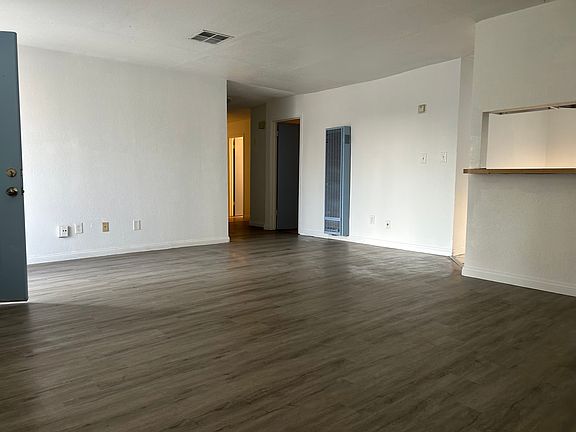 4th image of 630 E 4th St #628