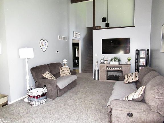5th image of 2718 Old Vineyard Rd