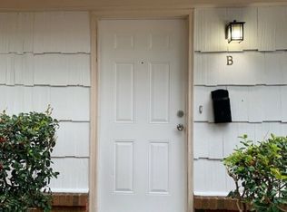 220 S Laurel Ave APT B, Charlotte, NC 28207