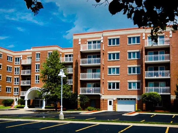 4655 N Cumberland Ave APT 503, Norridge, IL 60706