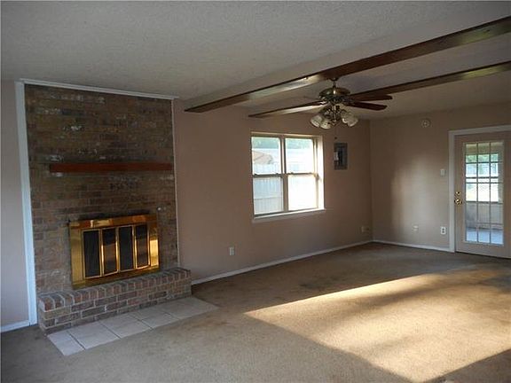 2nd image of 4041 County Road 2307