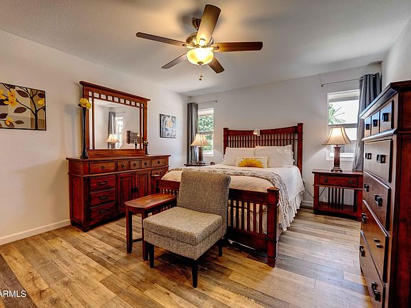 5th image of 9307 W GLEN OAKS Circle