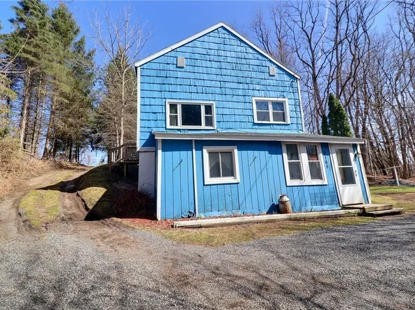 6165 Dodge Rd, La Fayette, NY 13084