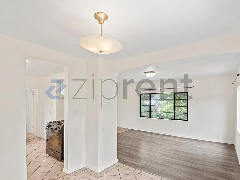 728 E 24th St #728 — Photo 13