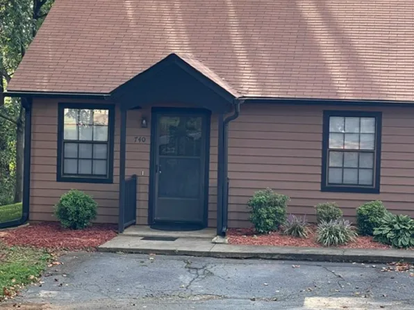 740 Carolina Ave #740, Yadkinville, NC 27055