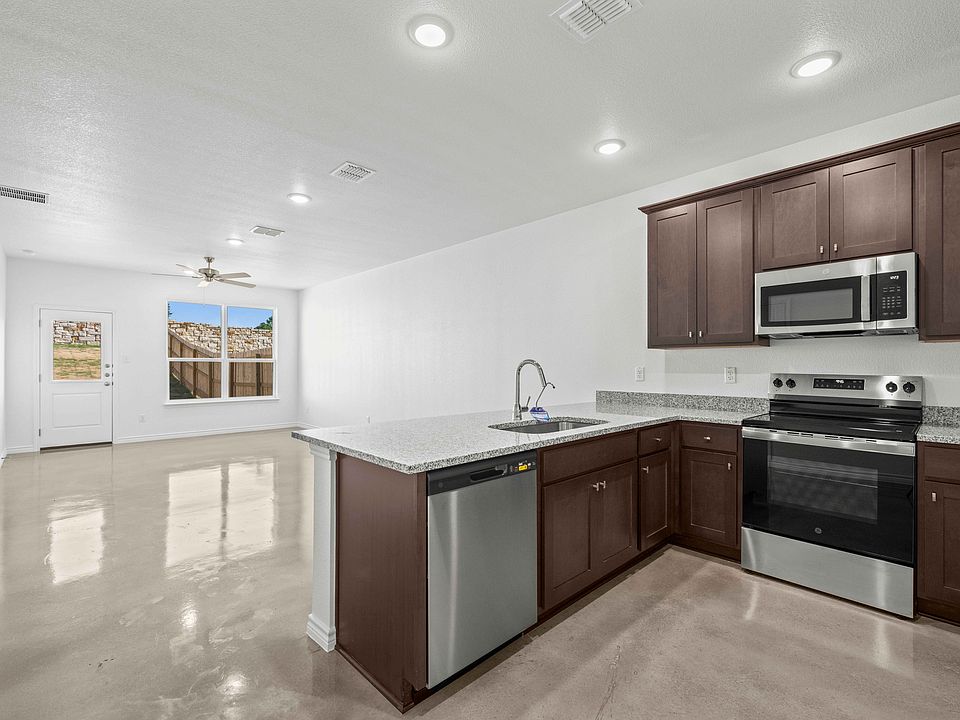 2nd image of 3907 American Elm Dr