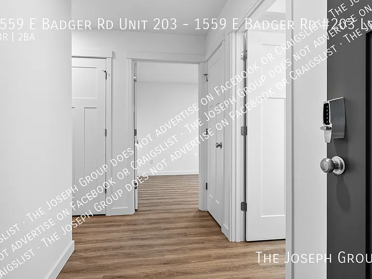 Town's Edge Apartments - 1555 E Badger Rd — Photo 6