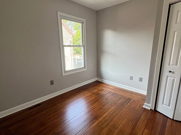 4th image of 263 Norton St #3