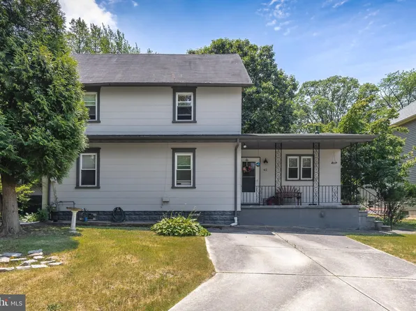 42 Gravers Ln, Blackwood, NJ 08012