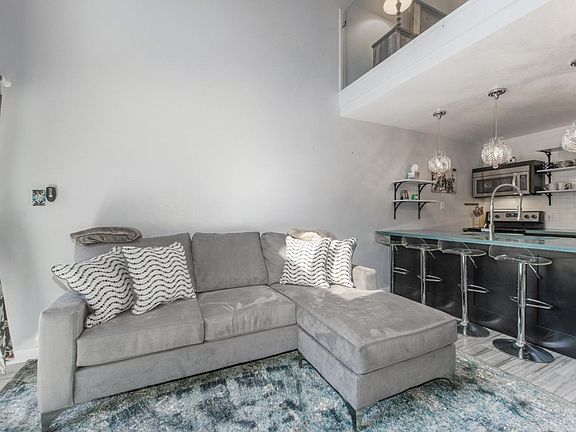 5th image of 1530 Empire Ave #307
