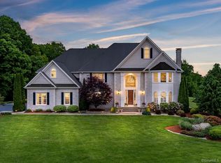 56 Sage Meadow Dr, Tolland, CT 06084