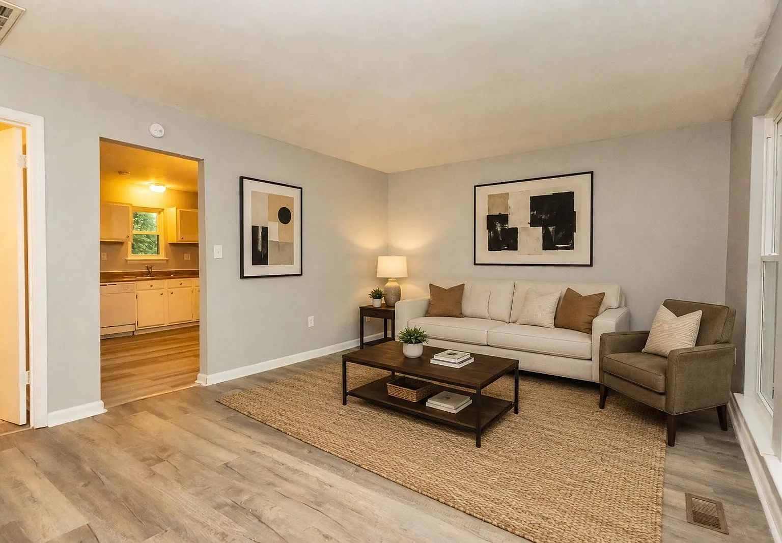 2 bed, 1.5 bath, 1040 sqft, $1,195 — Photo 1