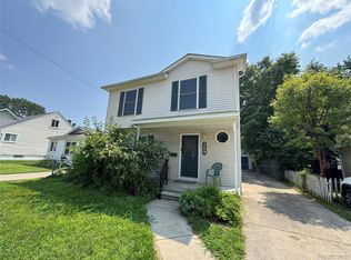 309 Massoit St, Clawson, MI 48017