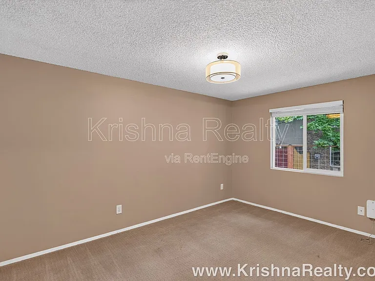 19684 SW 68th Ave — Photo 13