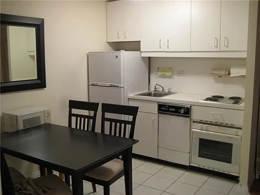 Rented by The Berkson Group | media 29