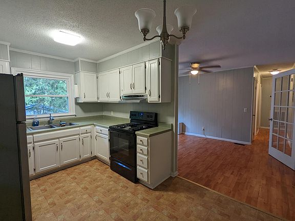 Kitchen & Family Room