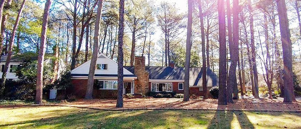 1st image of 5520 Lakewood Dr