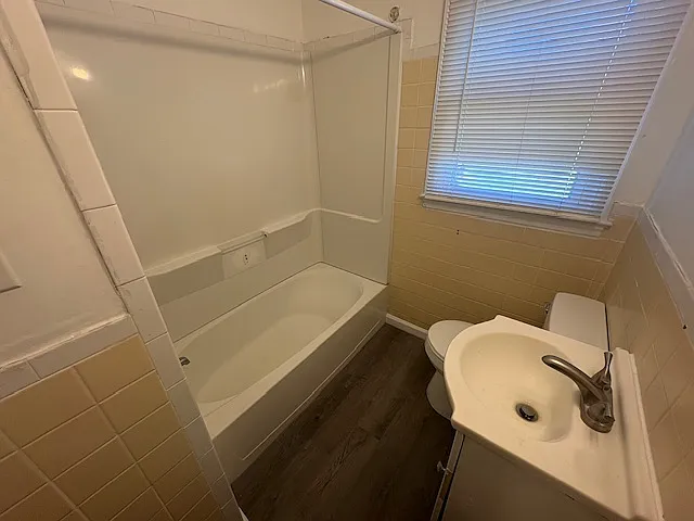 2114 Oak Ave — Photo 6