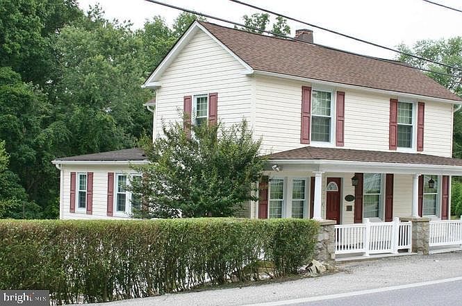 1st image of 10529 Old Court Rd