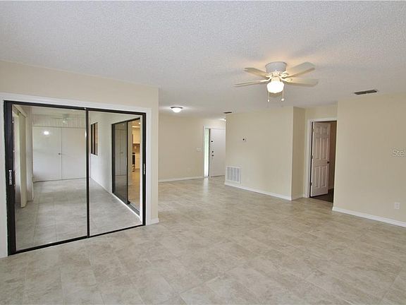 4th image of 2502 Bay Berry Dr
