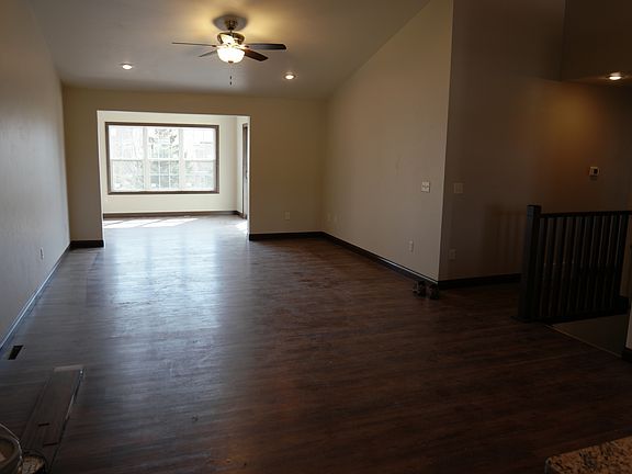 4th image of 874 Gertrude St