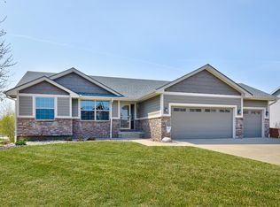 318 Centennial Dr, Huxley, IA 50124