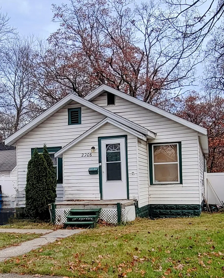 2906 Reynolds St photo 1