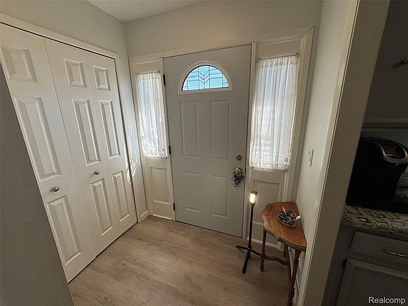 4th image of 1764 Brentwood Dr