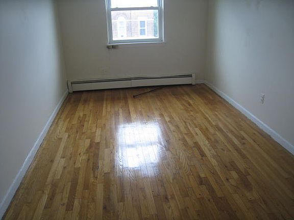 4th image of 25-98 36th St #3F