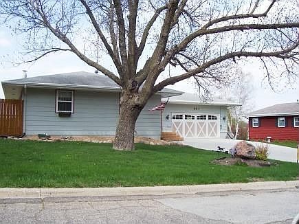 1st image of 801 W 8th Ave N