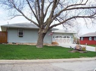 801 W 8th Ave N, Estherville, IA 51334