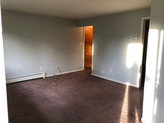 3rd image of 1630 N Pontiac Trl APT 1