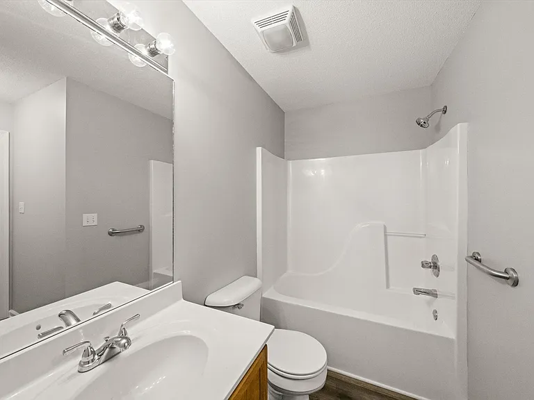 905 Hazelbrook Way — Photo 13