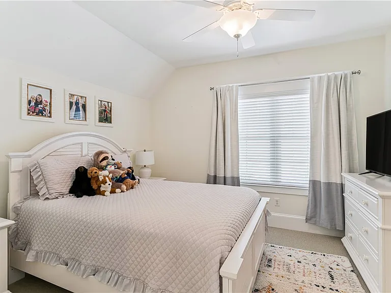 1077 Sinclair Way — Photo 23