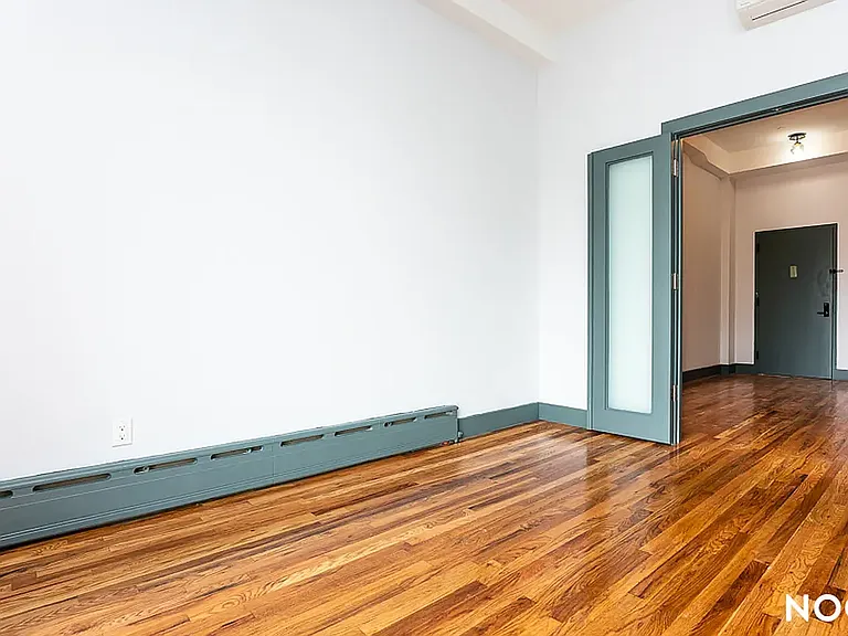 52 Monitor St #4R — Photo 10