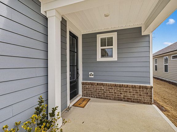 3rd image of 24 N Brookhollow Way