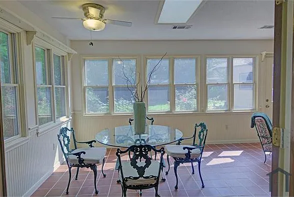 16318 Southampton Dr — Photo 7