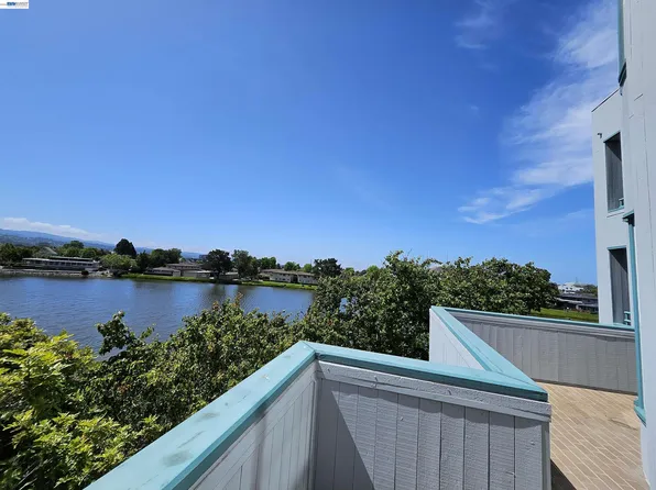 720 Promontory Point Ln APT 2205, Foster City, CA 94404