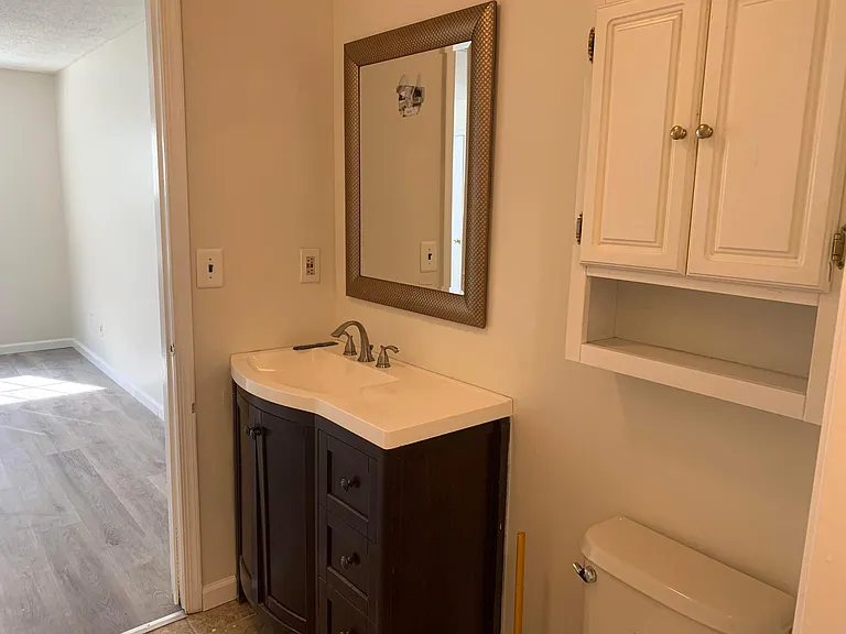 19-1 Augusta Ct — Photo 8