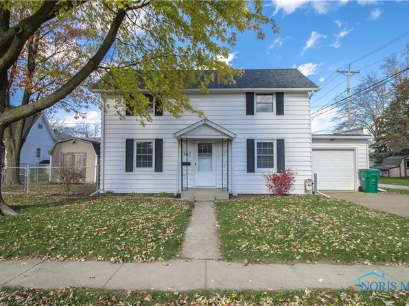 102 E 3rd St, Genoa, OH 43430