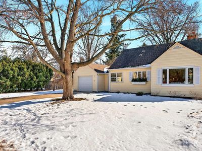 827 West La Salle AVENUE, Glendale, WI, 53209