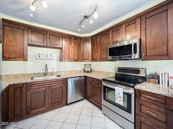 4th image of 10128 E BUTTE Street