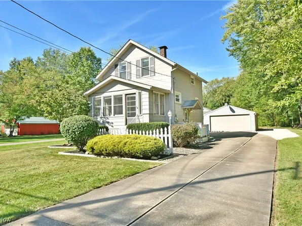 8839 Howland Springs Rd SE, Warren, OH 44484