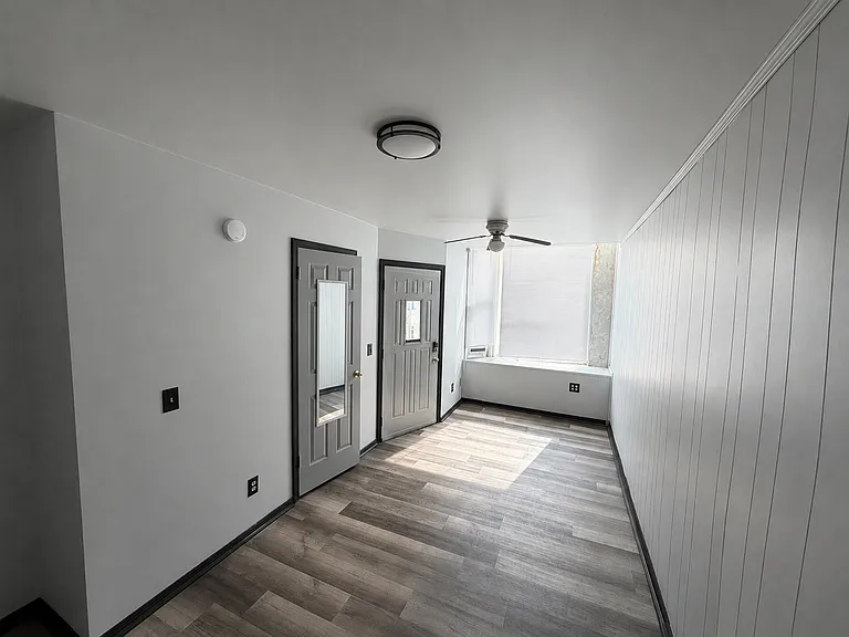 2868 Lewis Ave #3 — Photo 7