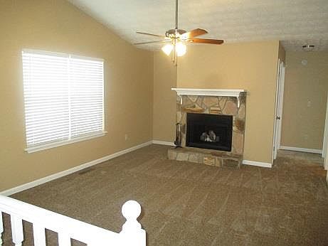 3rd image of 3873 Saddlecreek Dr