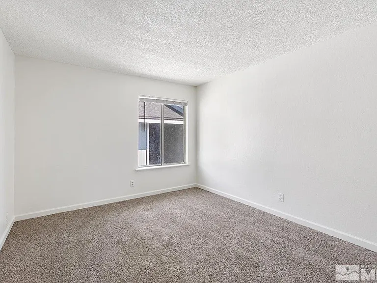 4602 Neil Rd #72 — Photo 4