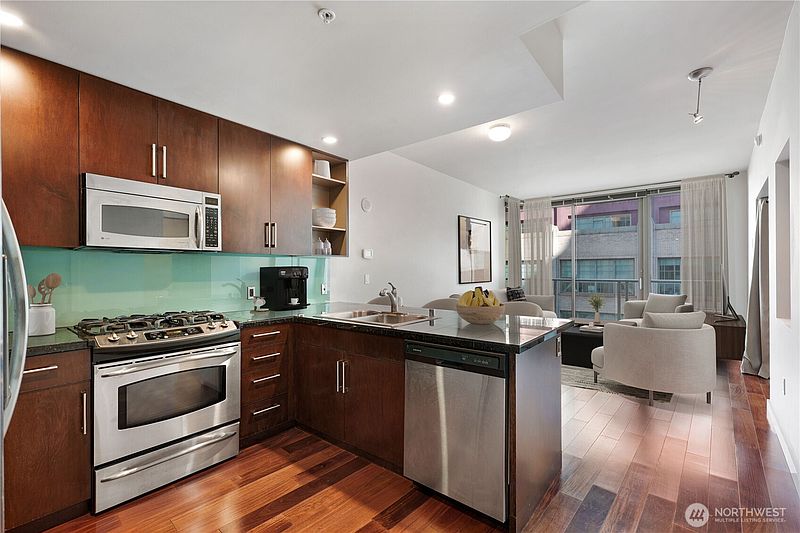 2nd image of 910 Lenora Street #702