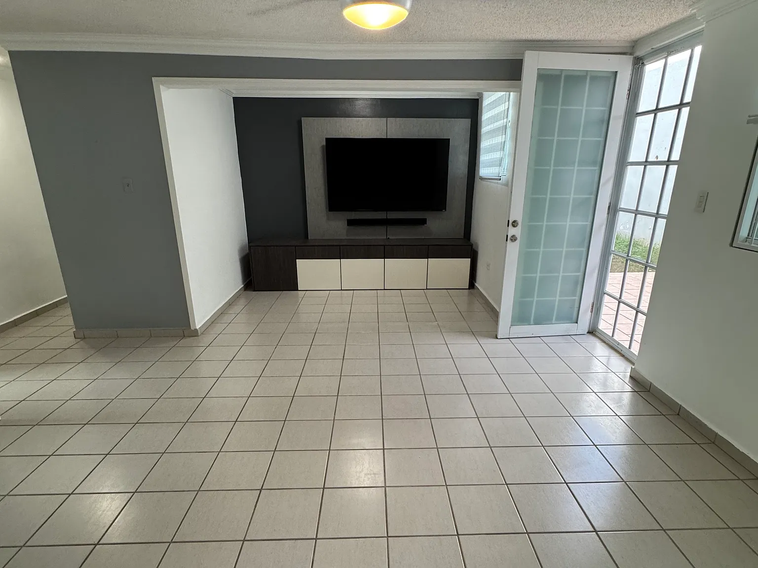3 bed, $1,750 — Photo 2