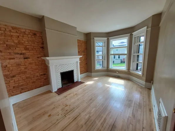 210 N 15th Ave E #1, Duluth, MN 55812